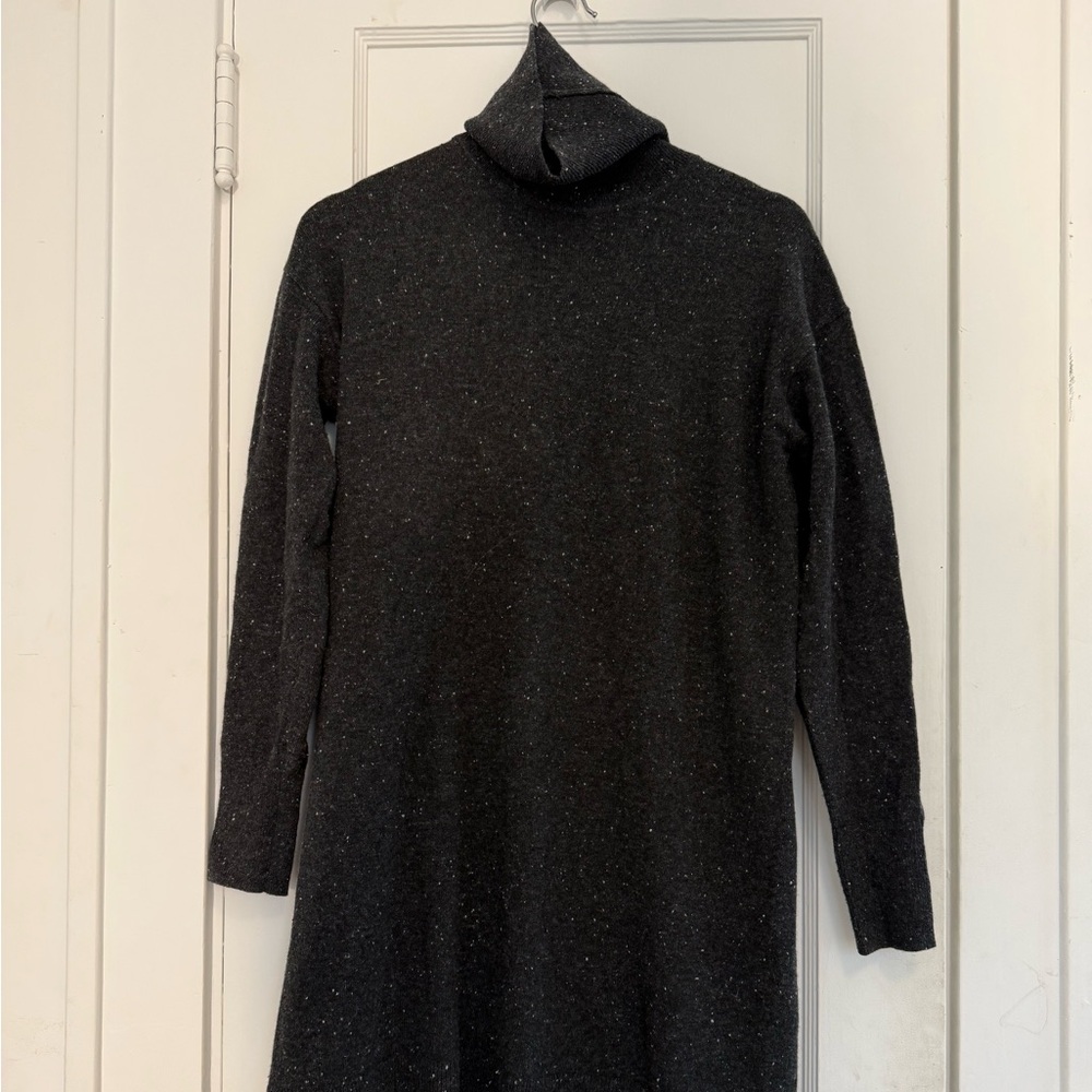 Everlane the cashmere turtleneck sweater dress. Small. Dark grey donegal.